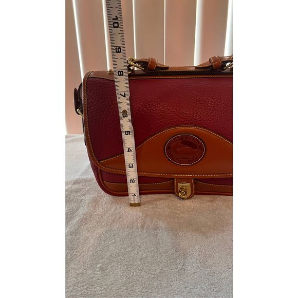 Vintage Dooney & Bourke Red leather Top Handle All Weather Crossbody 80's & 90's - Picture 5 of 10